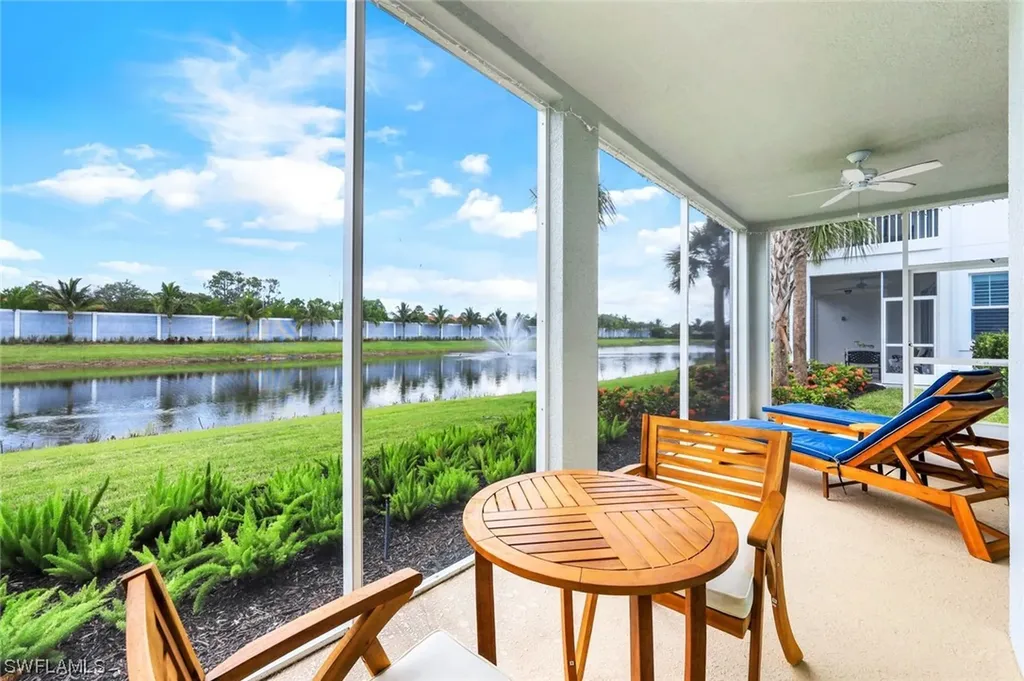 2561 Seychelles Drive Naples FL 34112