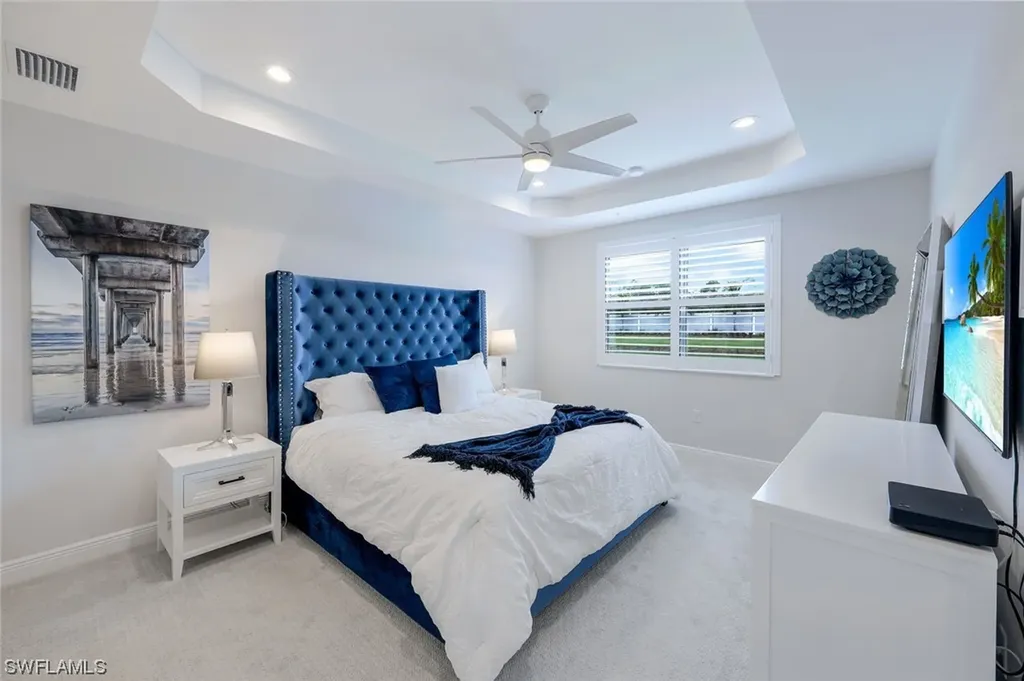 2561 Seychelles Drive Naples FL 34112