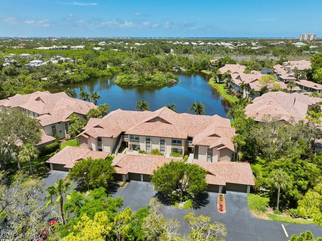 Bonita Springs FL, 26911 Wedgewood Drive, Unit 201