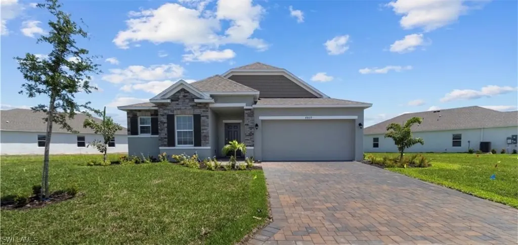 8809 Cascade Price Circle North Fort Myers FL 33917