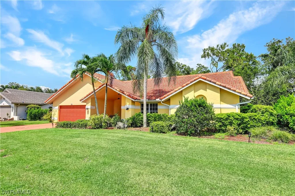 350 Henley Drive Naples FL 34104