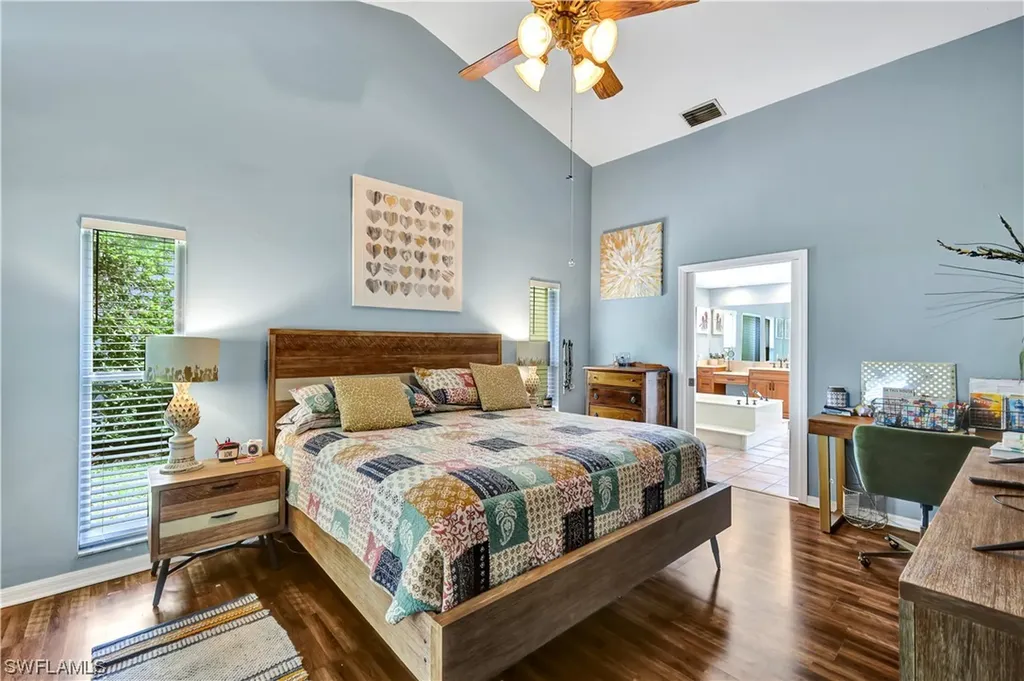 350 Henley Drive Naples FL 34104