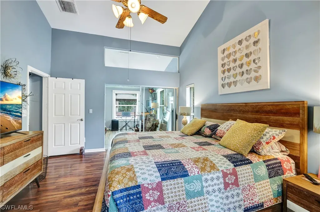 350 Henley Drive Naples FL 34104