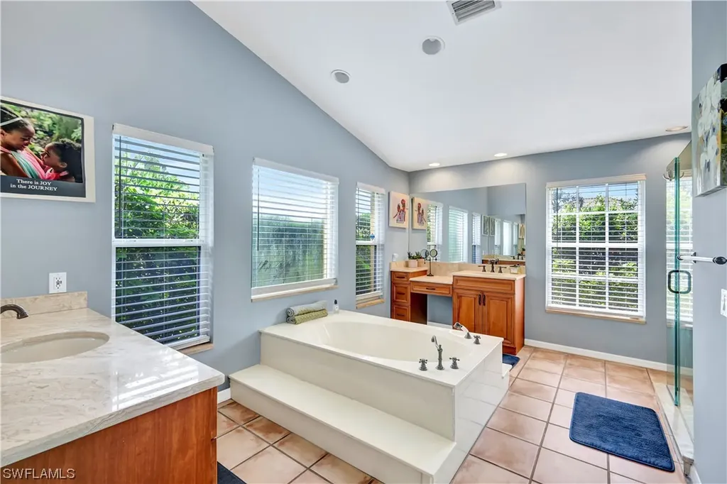350 Henley Drive Naples FL 34104