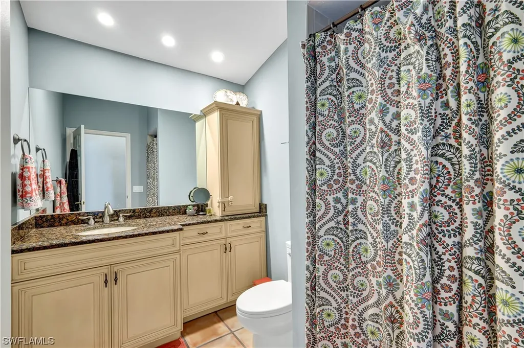 350 Henley Drive Naples FL 34104