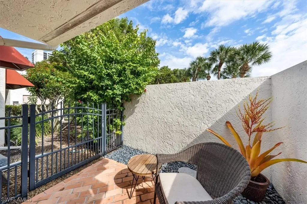 515 Serendipity Drive Naples FL 34108