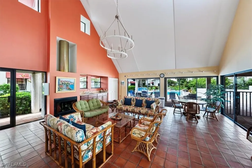 515 Serendipity Drive Naples FL 34108