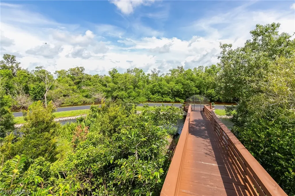 515 Serendipity Drive Naples FL 34108