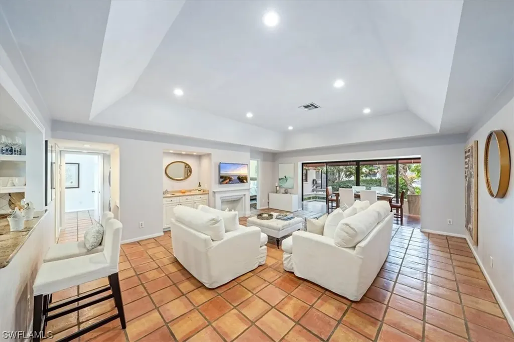 515 Serendipity Drive Naples FL 34108