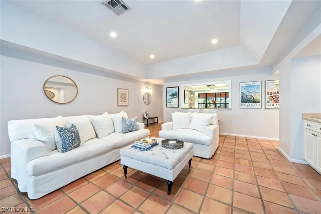 515 Serendipity Drive Naples FL 34108