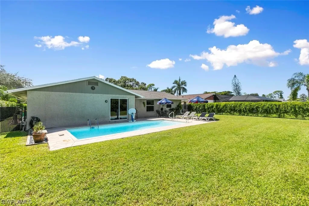 243 Willowick Drive Naples FL 34110