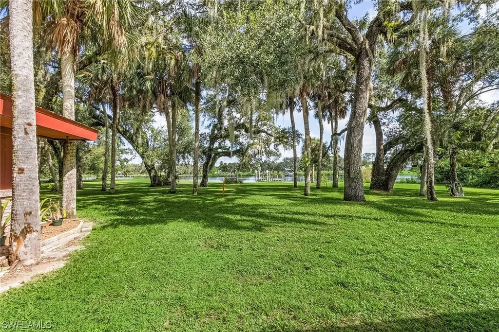 2221 Herzog Road Alva FL 33920