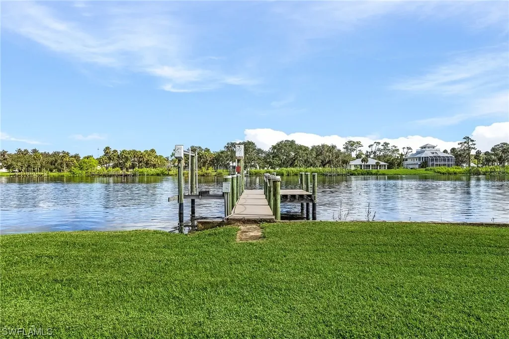 2221 Herzog Road Alva FL 33920