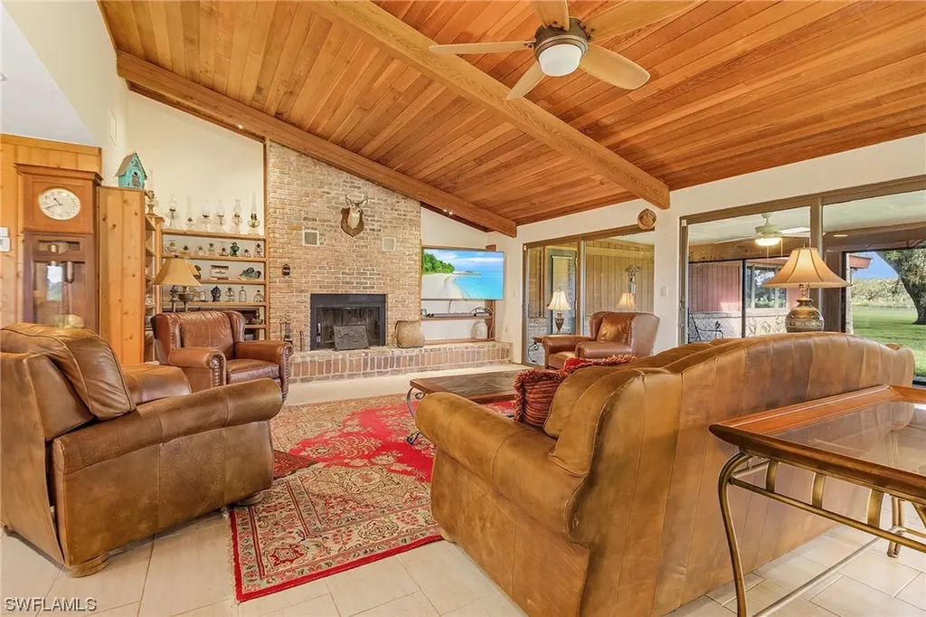 2221 Herzog Road Alva FL 33920
