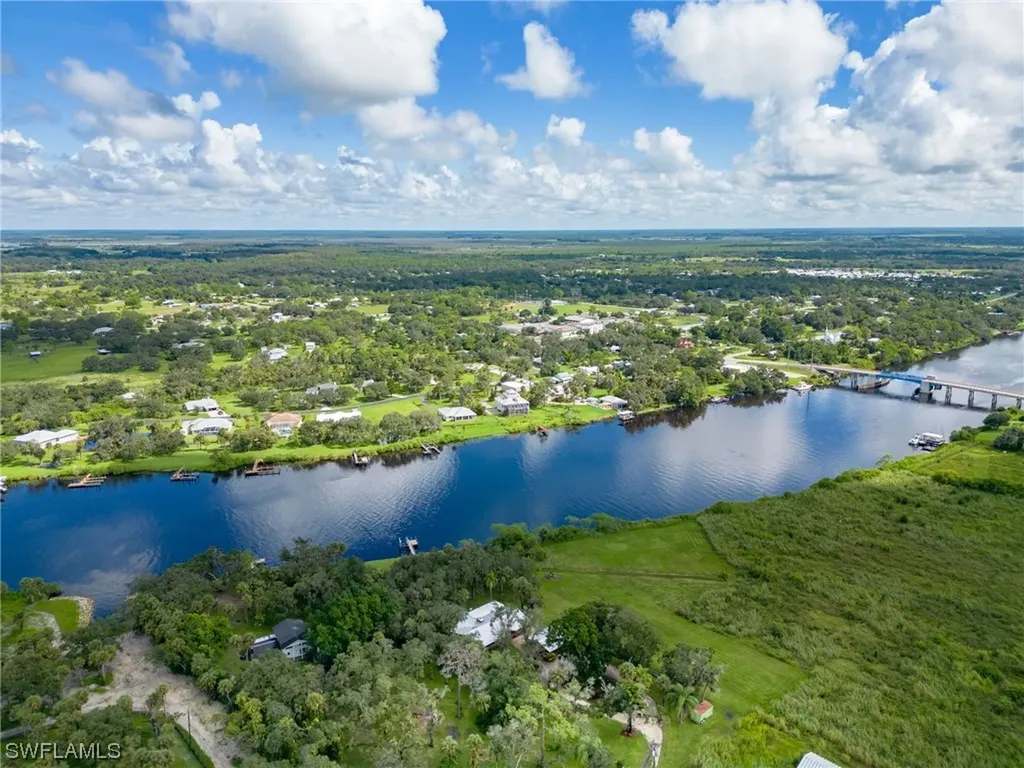 2221 Herzog Road Alva FL 33920