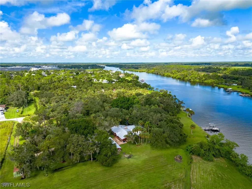 2221 Herzog Road Alva FL 33920
