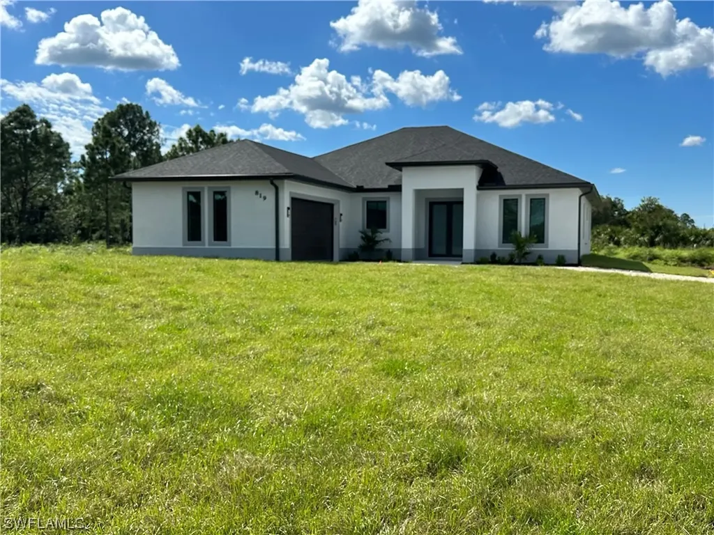819 14th Street NE Naples FL 34120