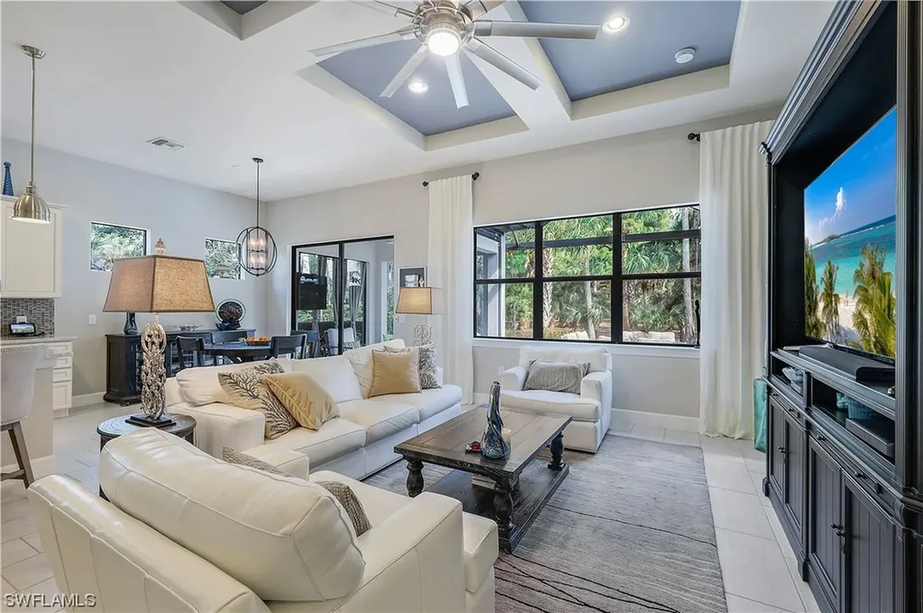9430 Greyhawk Trail Naples FL 34120