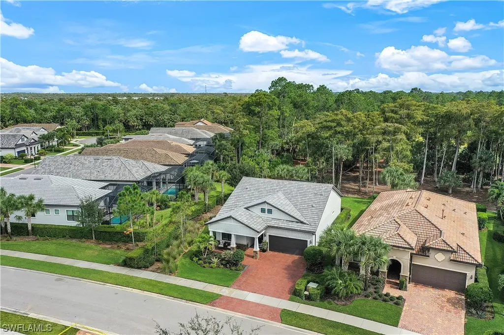 9430 Greyhawk Trail Naples FL 34120
