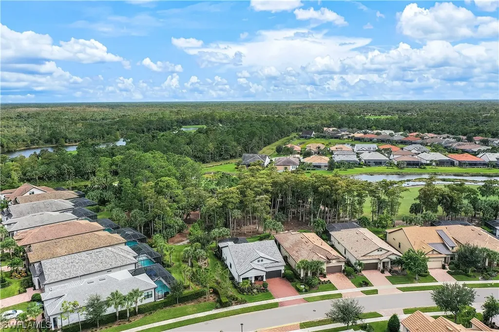 9430 Greyhawk Trail Naples FL 34120