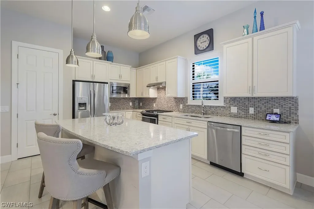 9430 Greyhawk Trail Naples FL 34120