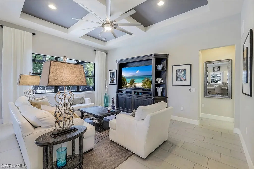 9430 Greyhawk Trail Naples FL 34120