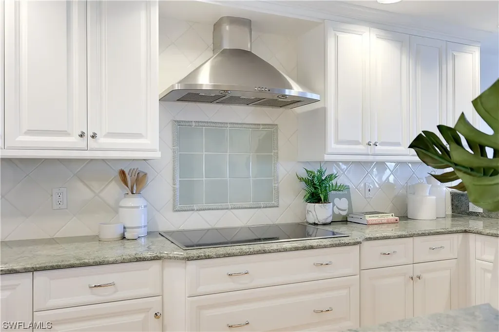 8473 Bay Colony Drive Naples FL 34108