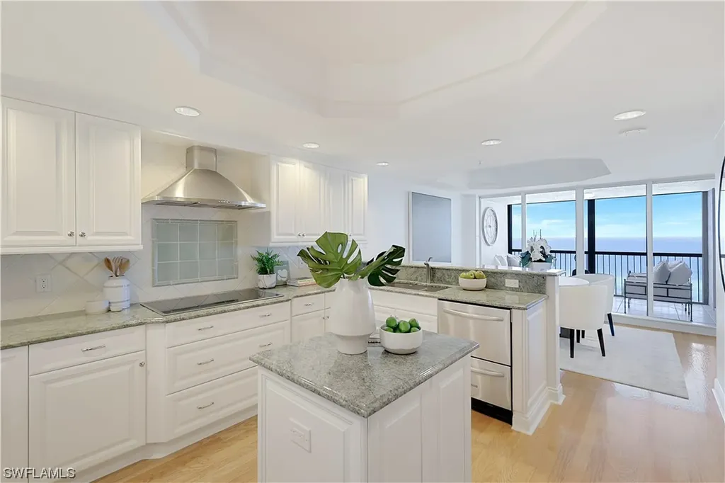 8473 Bay Colony Drive Naples FL 34108