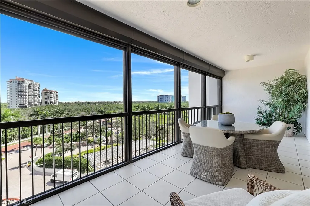8473 Bay Colony Drive Naples FL 34108