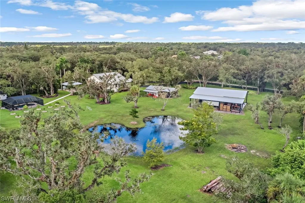 18850 S River Road Alva FL 33920