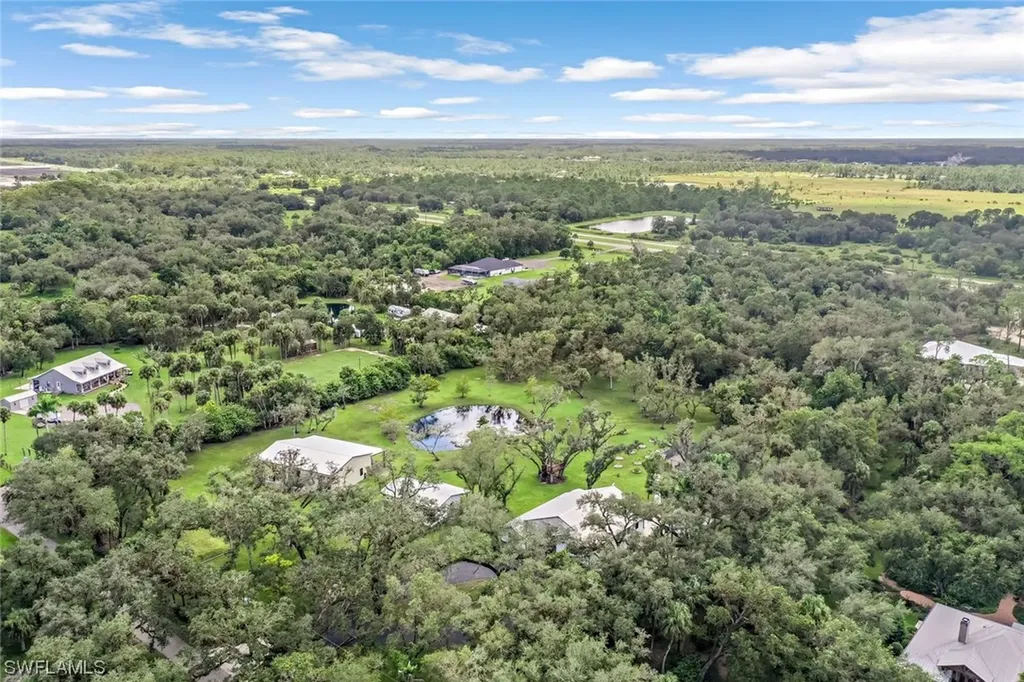 18850 S River Road Alva FL 33920