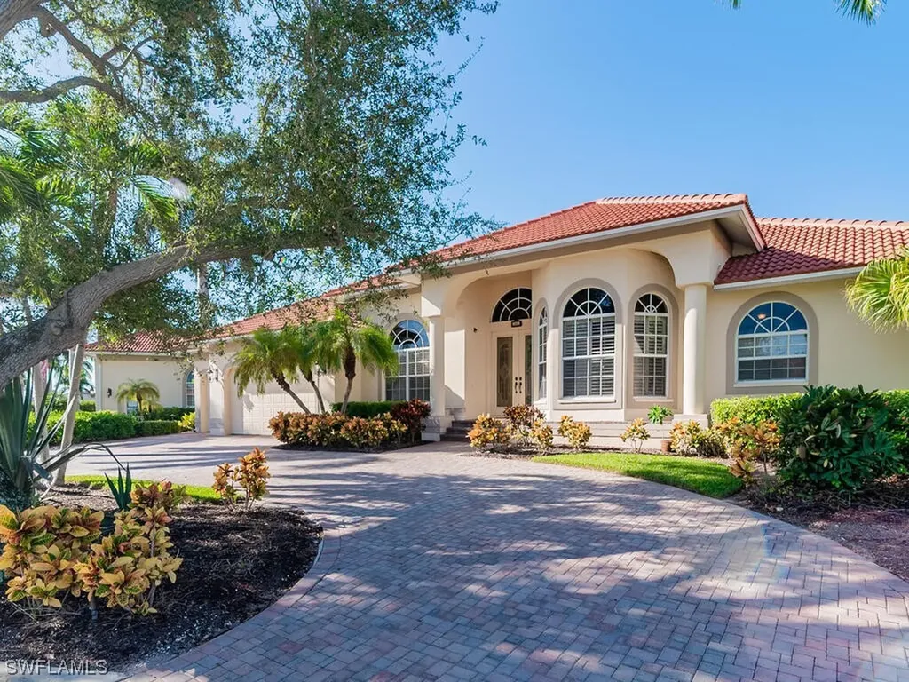 Marco Island FL, 560 Kendall Drive
