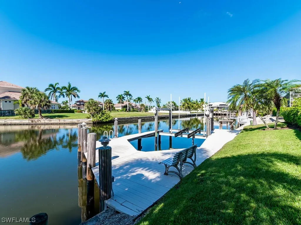 560 Kendall Drive Marco Island FL 34145-2481