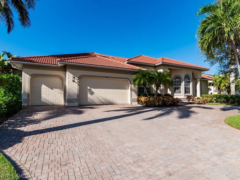 560 Kendall Drive Marco Island FL 34145-2481