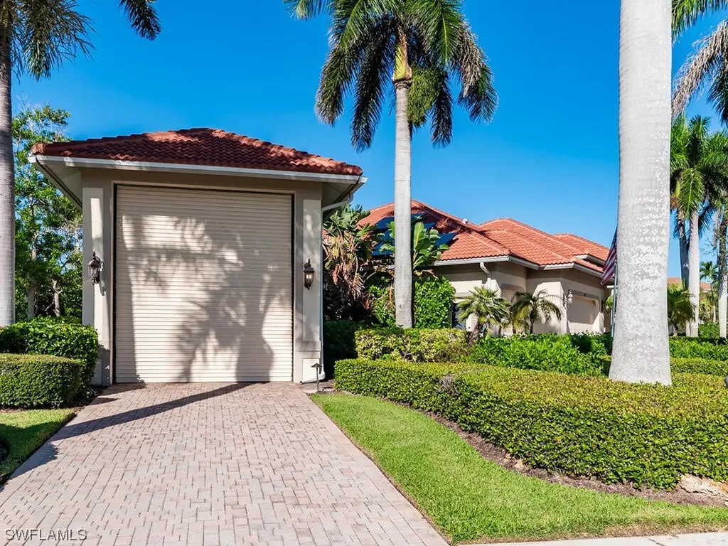 560 Kendall Drive Marco Island FL 34145-2481
