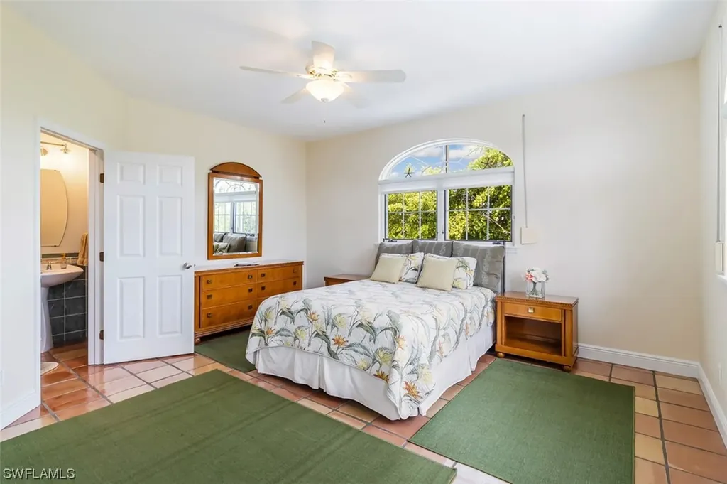 900 Almas Court Sanibel FL 33957