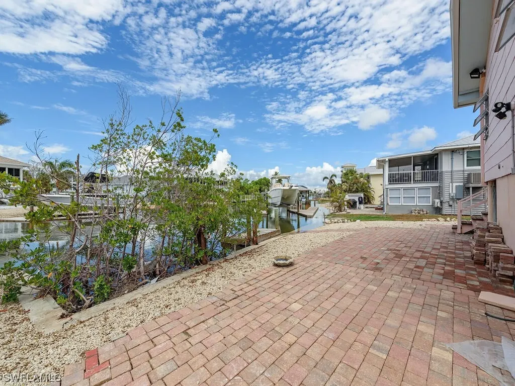 125/127 Palermo Circle Fort Myers Beach FL 33931