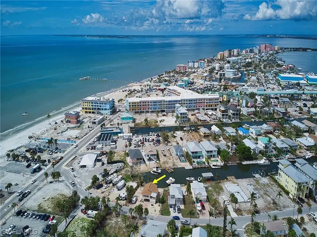 125/127 Palermo Circle Fort Myers Beach FL 33931