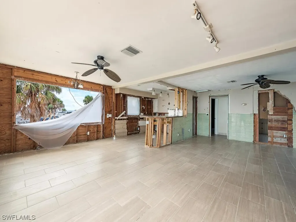 125/127 Palermo Circle Fort Myers Beach FL 33931