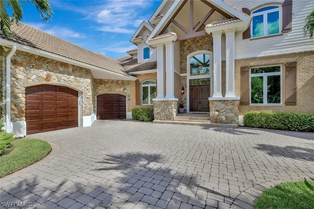 11726 Walton Place Naples FL 34110