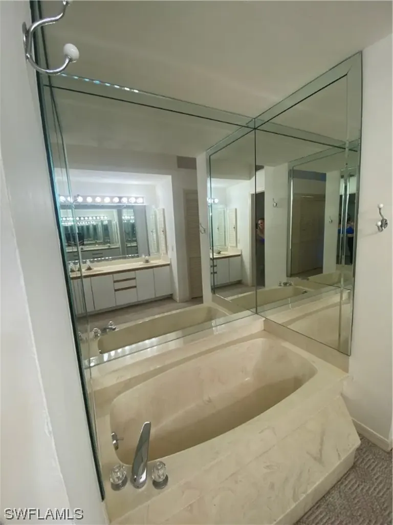 2278 Anchorage Lane Naples FL 34104