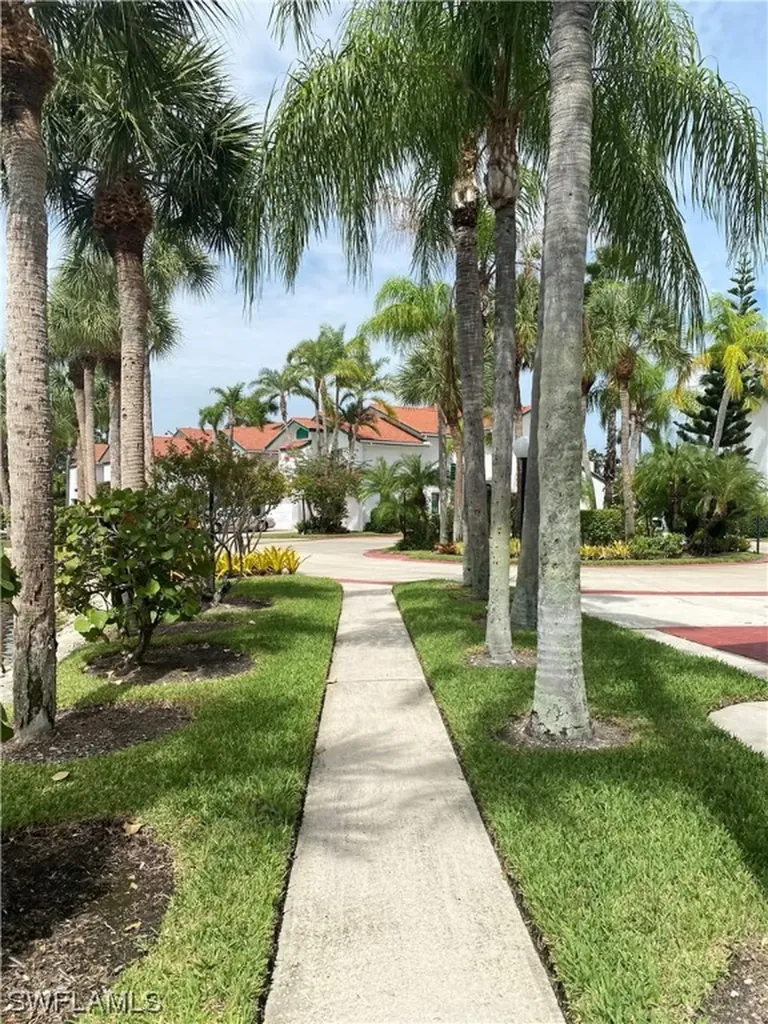2278 Anchorage Lane Naples FL 34104