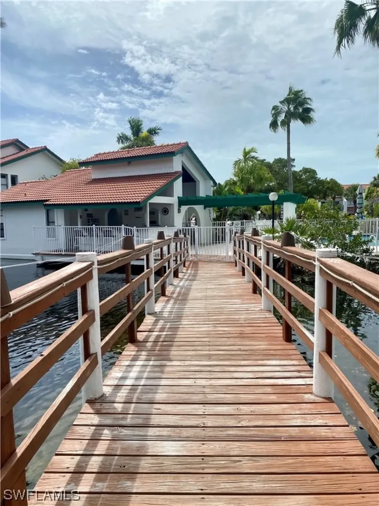 2278 Anchorage Lane Naples FL 34104