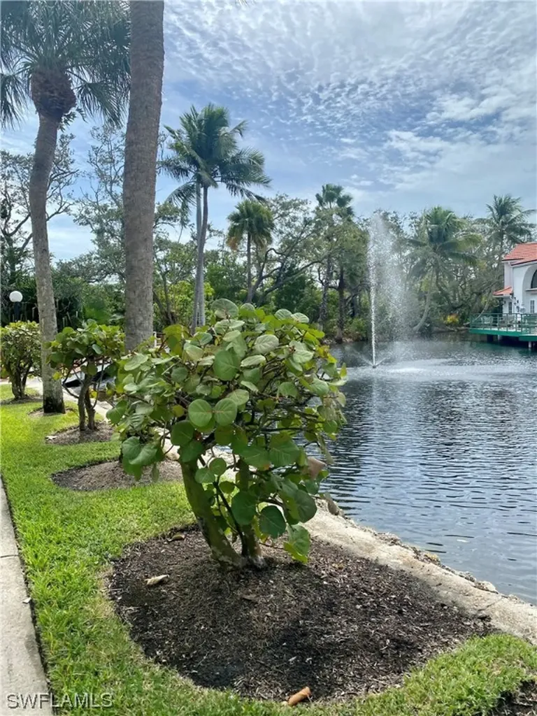 2278 Anchorage Lane Naples FL 34104