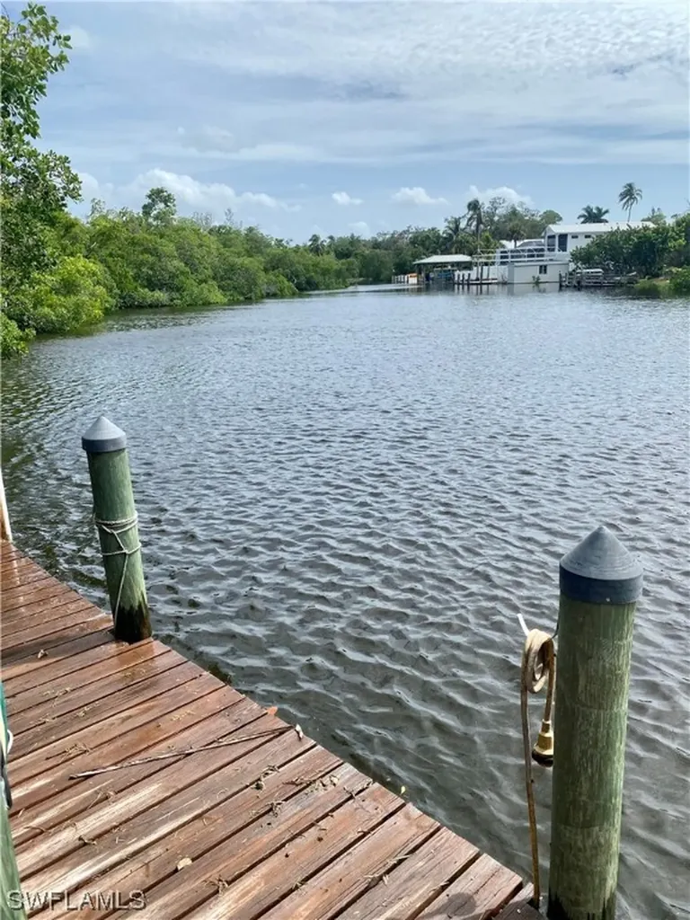 2278 Anchorage Lane Naples FL 34104