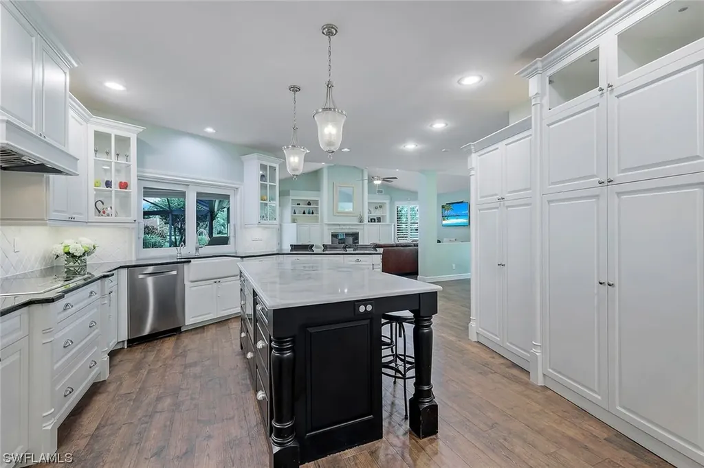 4287 Silver Fox Drive Naples FL 34119