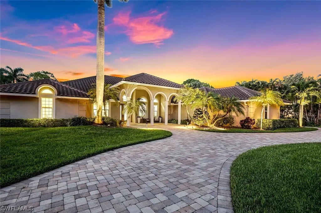4287 Silver Fox Drive Naples FL 34119