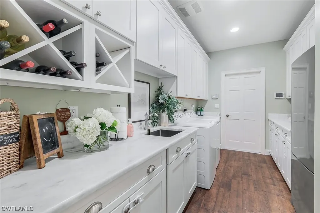 4287 Silver Fox Drive Naples FL 34119