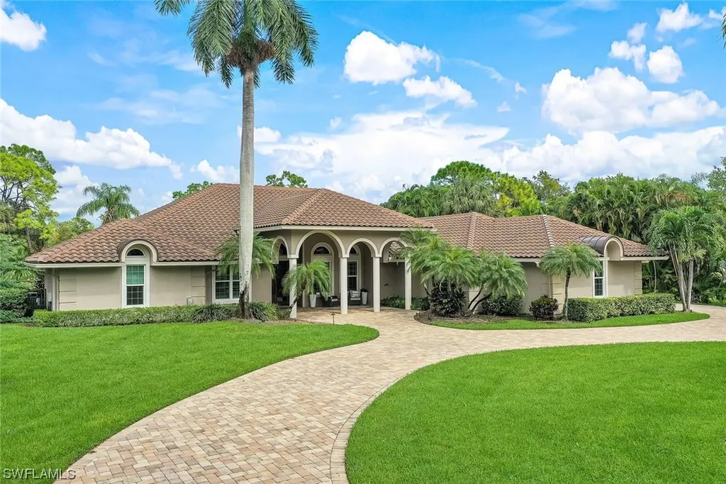 4287 Silver Fox Drive Naples FL 34119