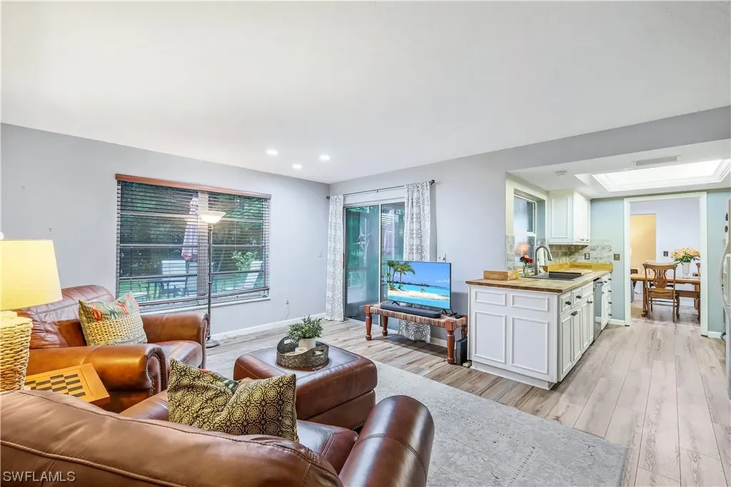 660 Pompano Drive Naples FL 34110